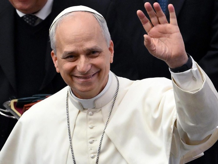 Leone XIV è il nuovo Papa: pace per il mondo, disarmata e umile