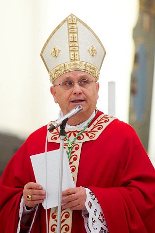Vescovo Angiuli.jpg